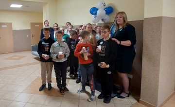 Uroczyste otwarcie poidełka PWiK w Szkole Podstawowej w Bożejowicach